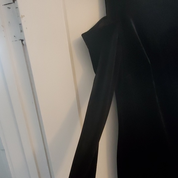 Dress - Picture 2 of 5